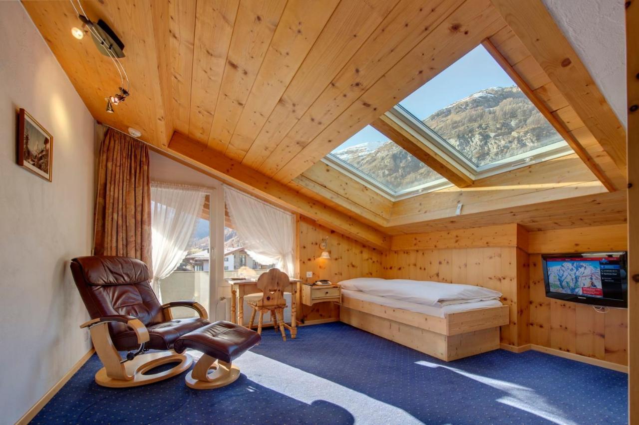 Hotel Matterhornblick Цермат Екстериор снимка