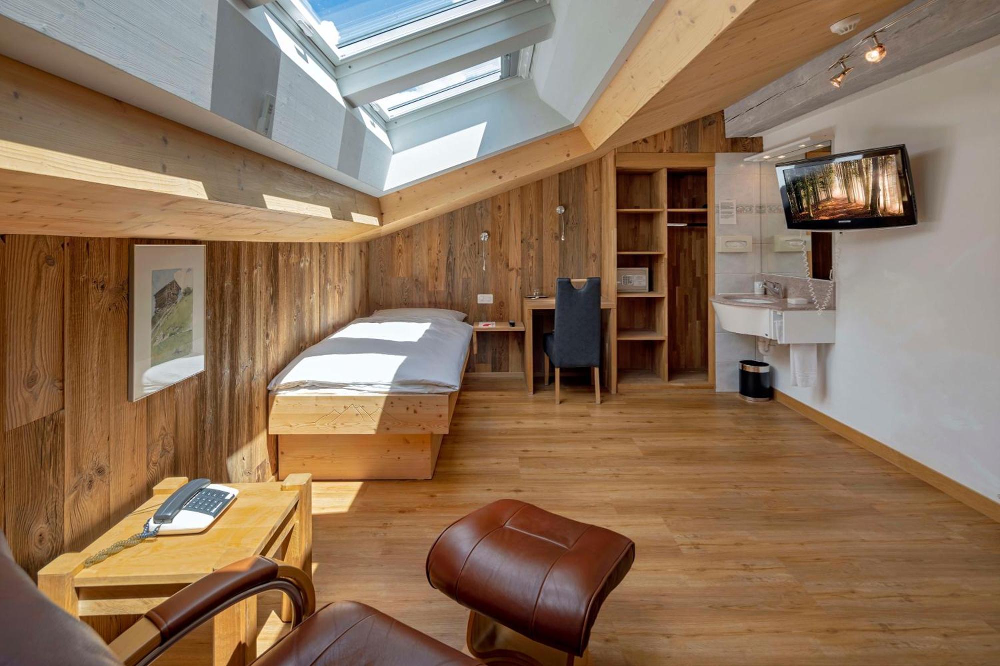 Hotel Matterhornblick Цермат Екстериор снимка