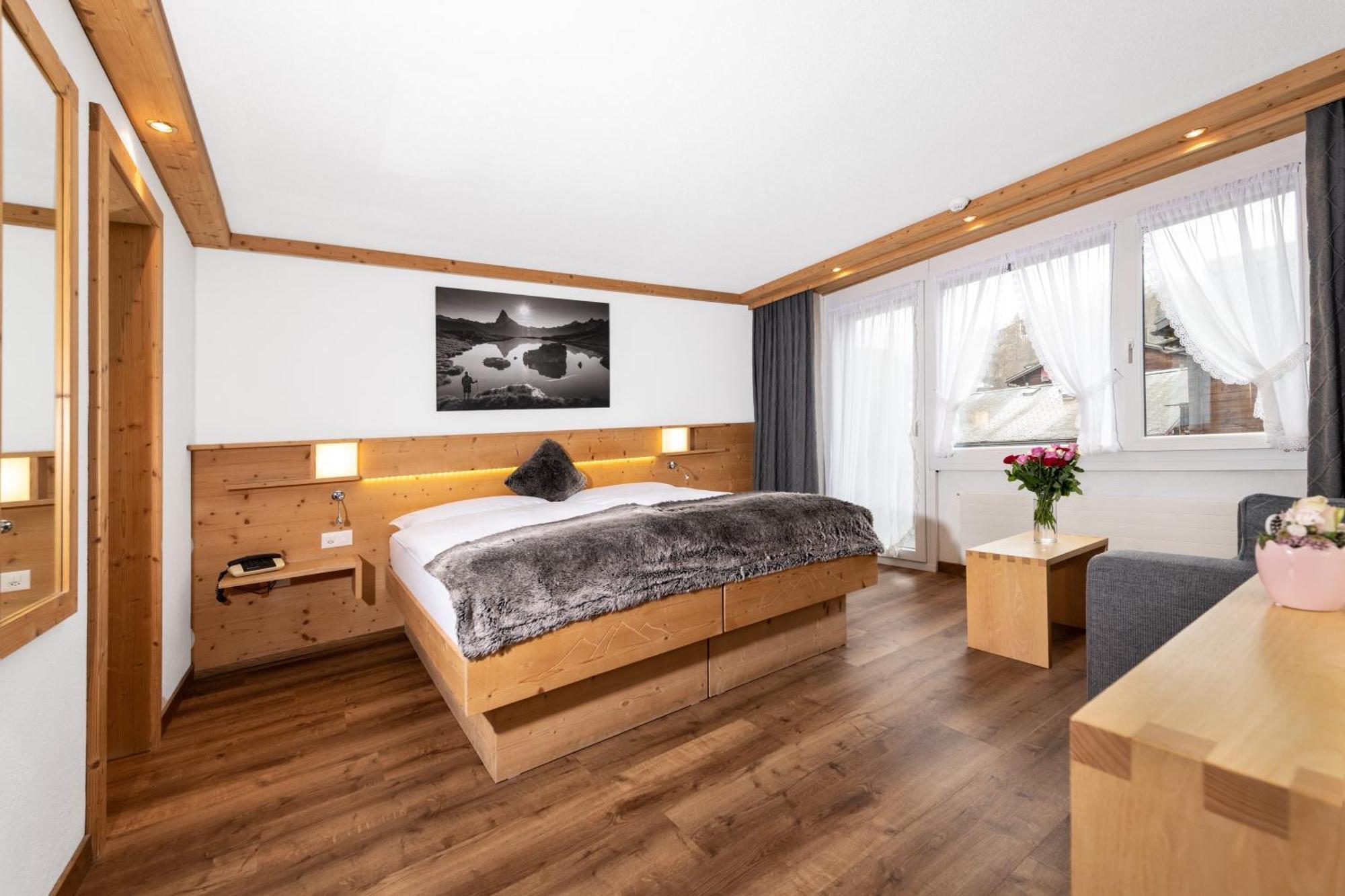 Hotel Matterhornblick Цермат Екстериор снимка